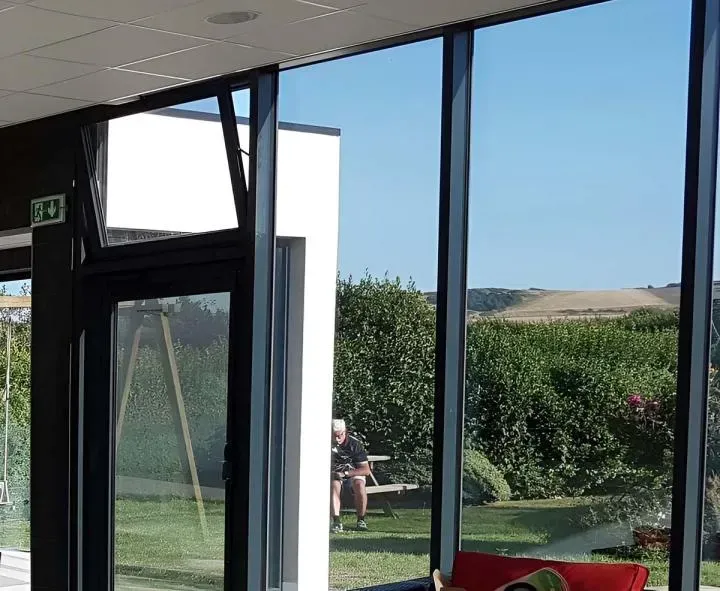 fourniture-pose-menuiserie-pvc-alu-dejardin-calais